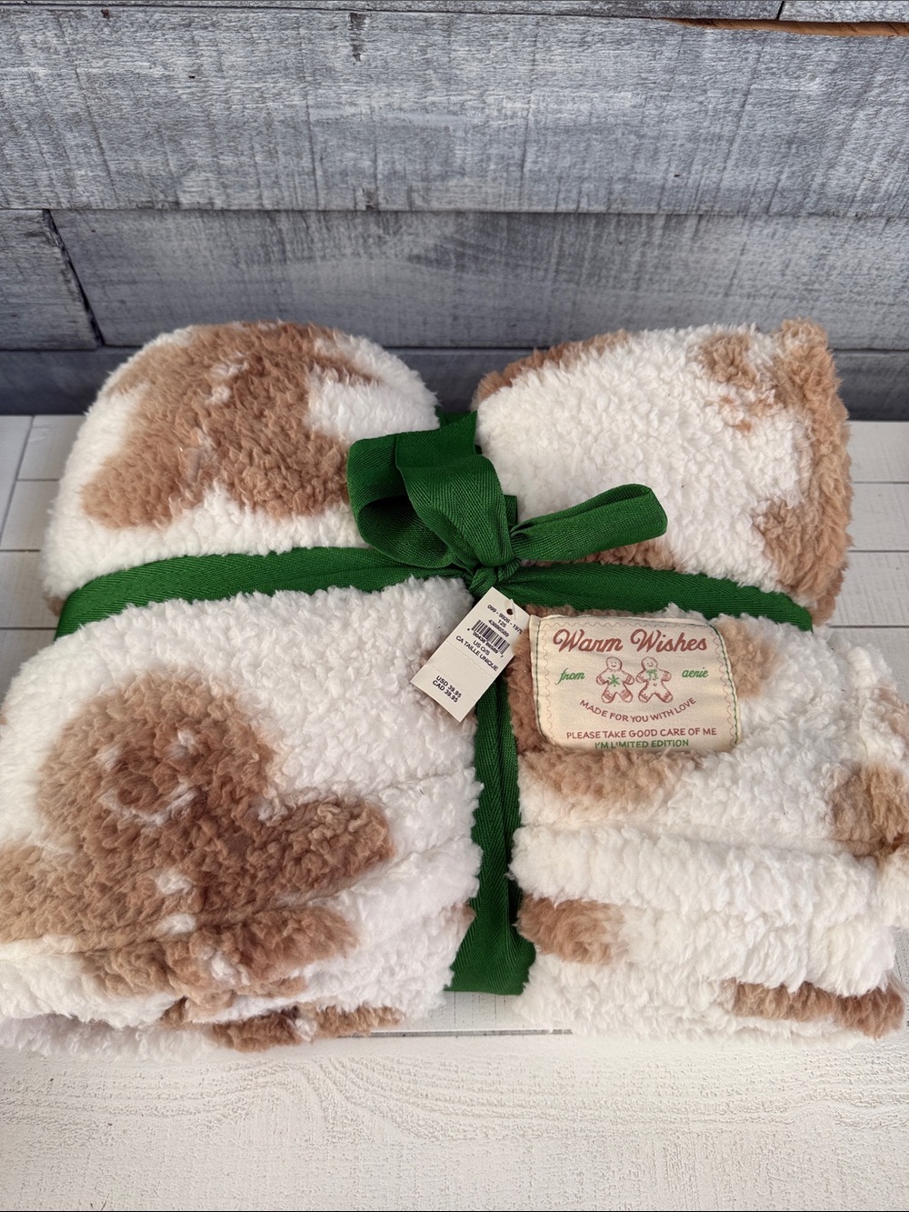 aerie Ginger Bread Plush Sherpa Throw Blanket in Cream and Brown